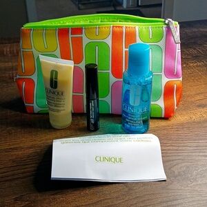New Clinique 3-pc Gift Cosmetics Bag, Makeup Remover, Facial Soap & Mosturizer
